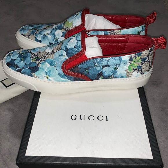 SOLD! ✨GUCCI Supreme Bloom Slip On Sneakers - Picture 4 of 6